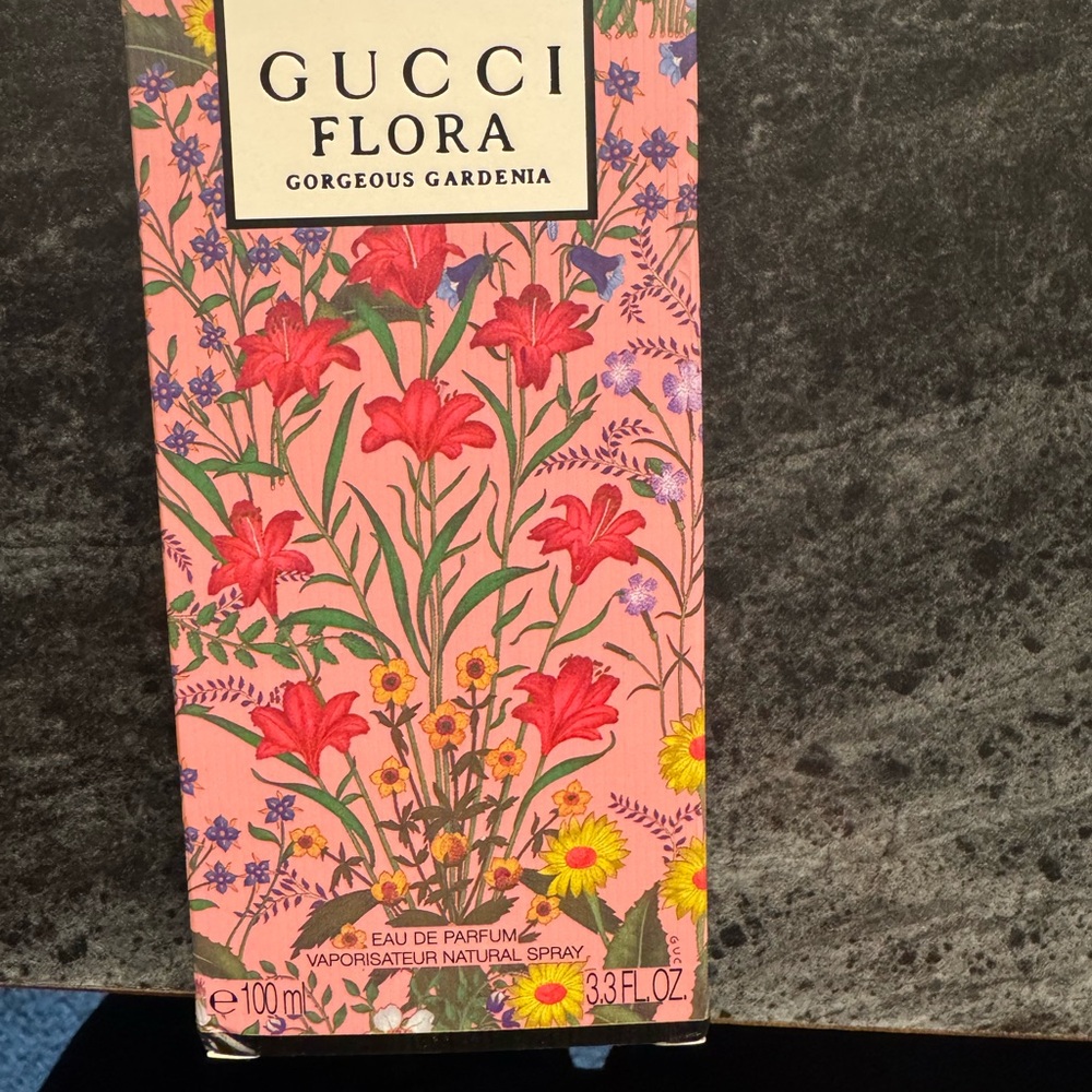 Gucci Flora Gardenia with Vibrant Floral Design